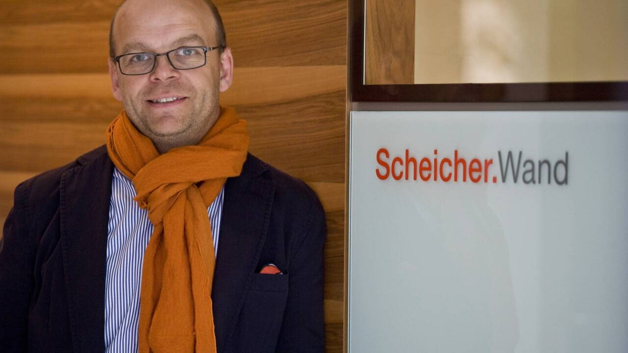 Rudolf Scheicher, Geschäftsführer der Firma Scheicher.Wand aus Adnet, ist stolz auf den zeitgerecht ausgeführten Prestige-Auftrag.  
