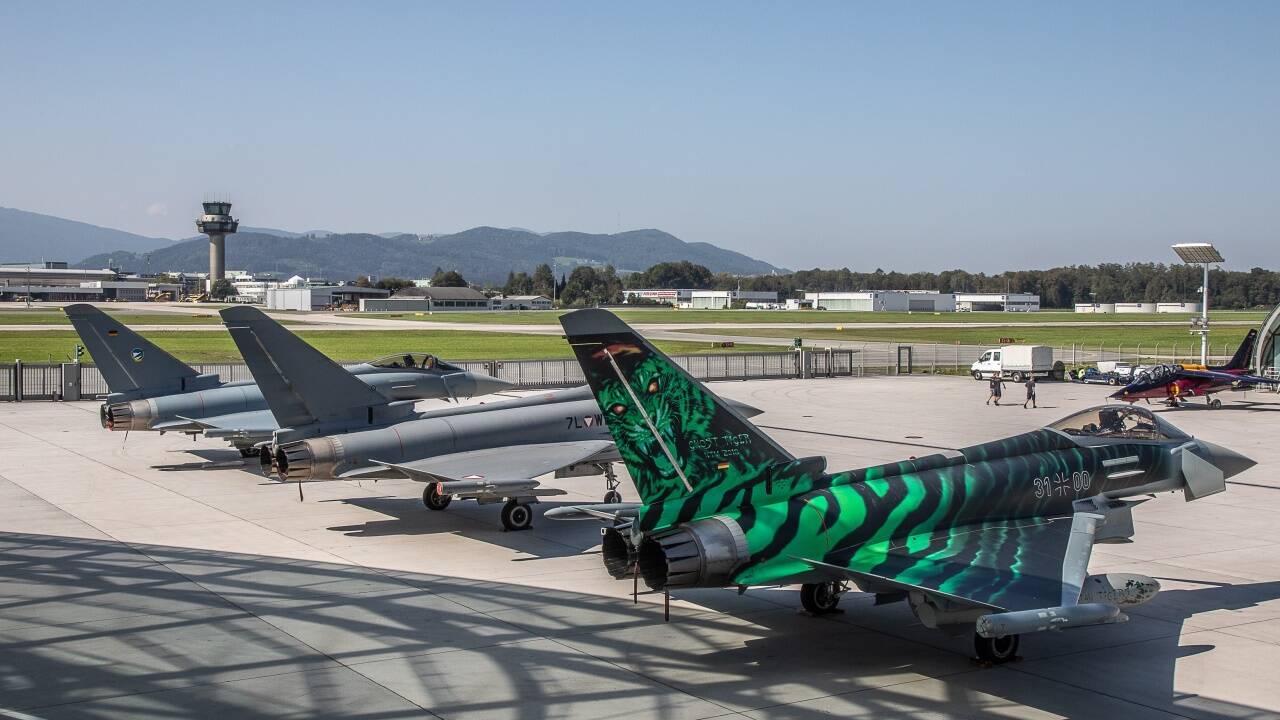 Die deutsche Bundeswehr unterstützt die Luftraumüberwachung. Die Flieger müssen aber vor der Staatsgrenze wenden. 