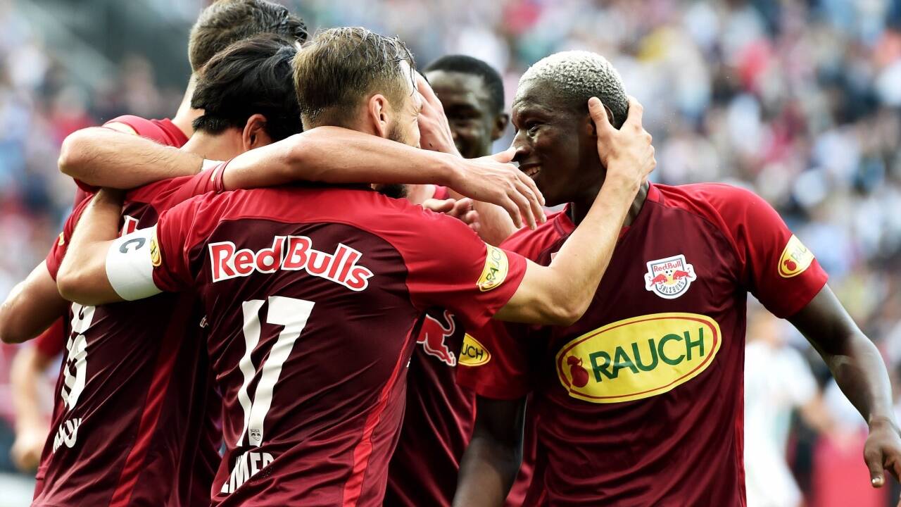 Jubel bei Red Bull.  Jubel bei Red Bull.