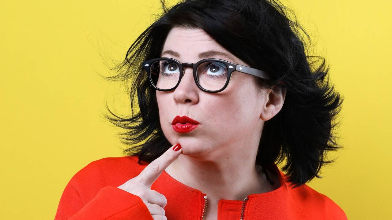 Claudia Rohnefeld wagte sich mit ihrem ersten Soloprogramm auf die Bühne. andrea peller Claudia Rohnefeld wagte sich mit ihrem ersten Soloprogramm auf die Bühne. andrea peller