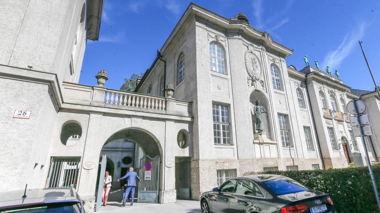 Das bestehende Tor samt Ballustrade soll erhalten bleiben, heißt es.  