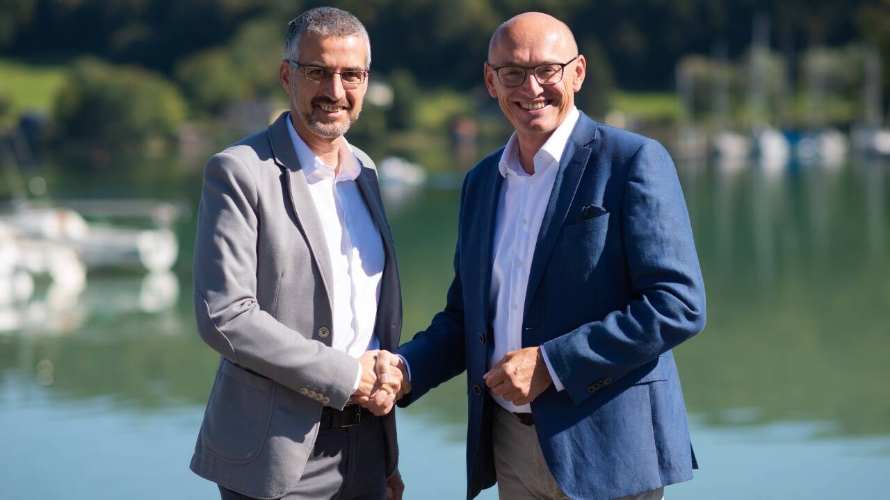Wechsel an der Spitze der Mattseer ÖVP: René Kuel (l.) übergibt an Herbert Mödlhammer. Wechsel an der Spitze der Mattseer ÖVP: René Kuel (l.) übergibt an Herbert Mödlhammer.