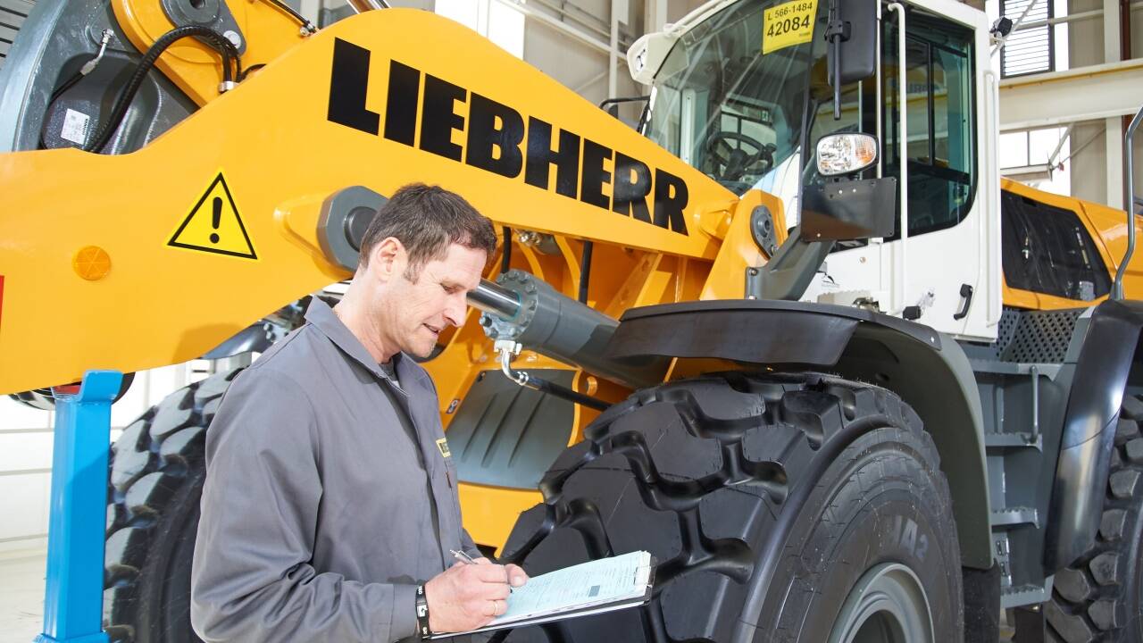 Jeder der 1200 „Liebherrianer“ in Bischofshofen ist ein hoch qualifzierter Facharbeiter und ein Rädchen der Erfolgsgeschichte. Bilder: Liebherr 