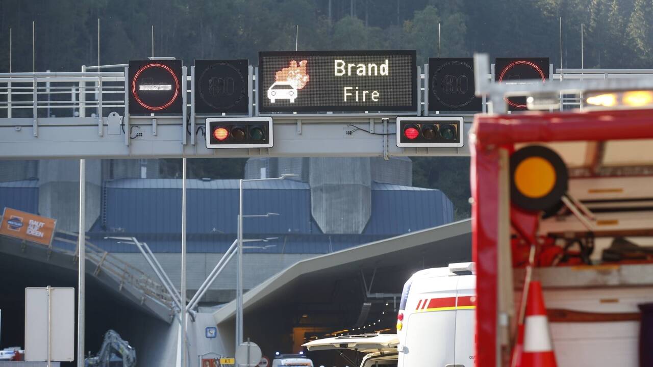 Durch den Brand eines Lkw im steirischen Gleinalmtunnel ist am Freitag, 05. Oktober 2018, die Pyhrnautobahn (A9) in diesem Bereich in beide Fahrtrichtungen gesperrt worden. 