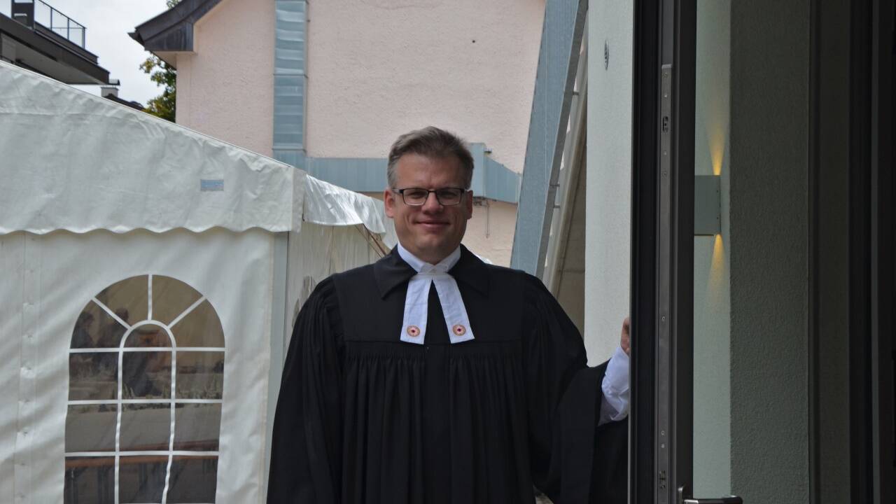 Otfried Kohlus übernimmt seine erste Pfarrstelle. 