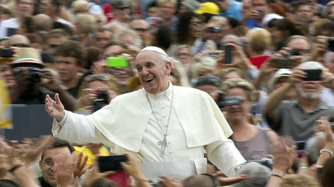 Neue Töne im Vatikan: Viel Beifall für Papst Franziskus