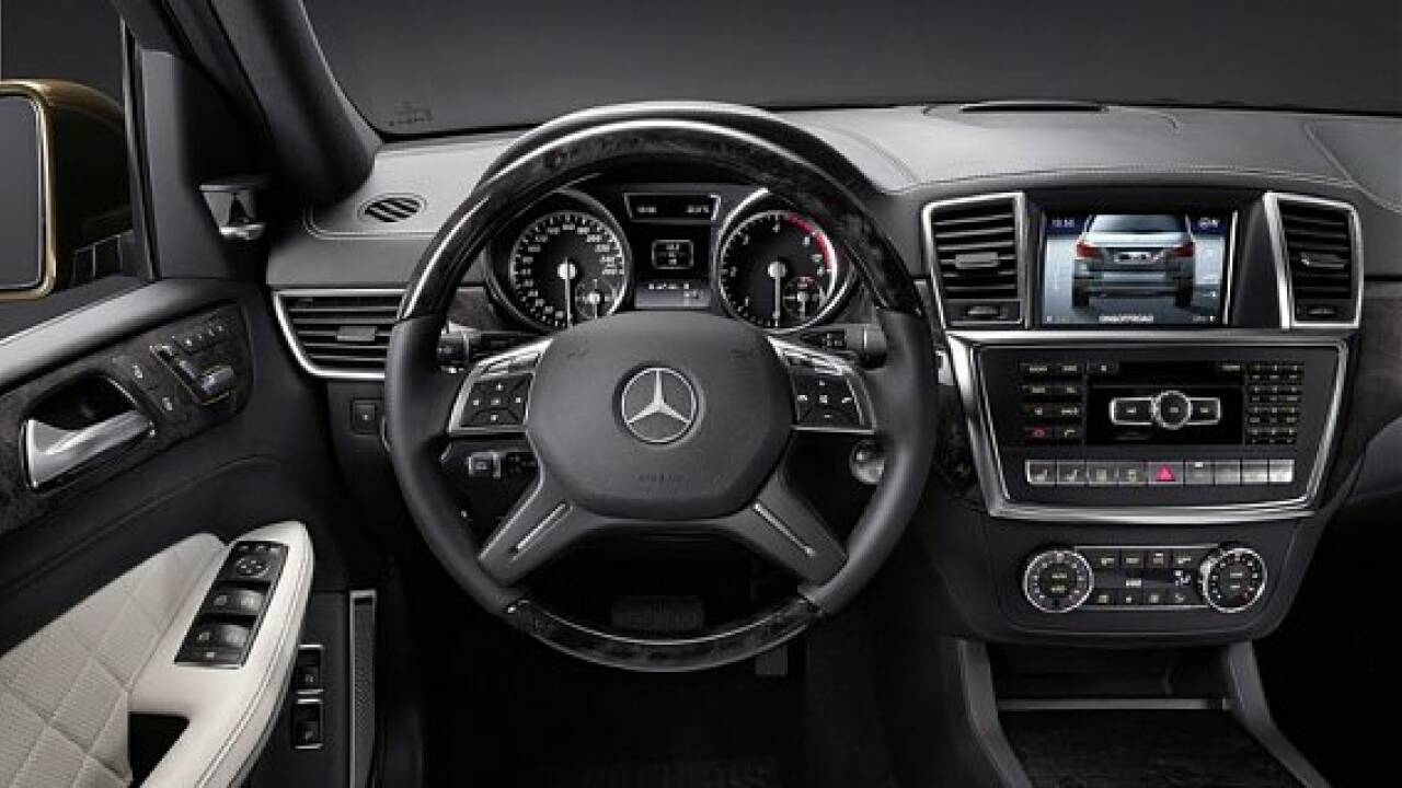 Mercedes GL: gemütliches Fernsehen inbegriffen