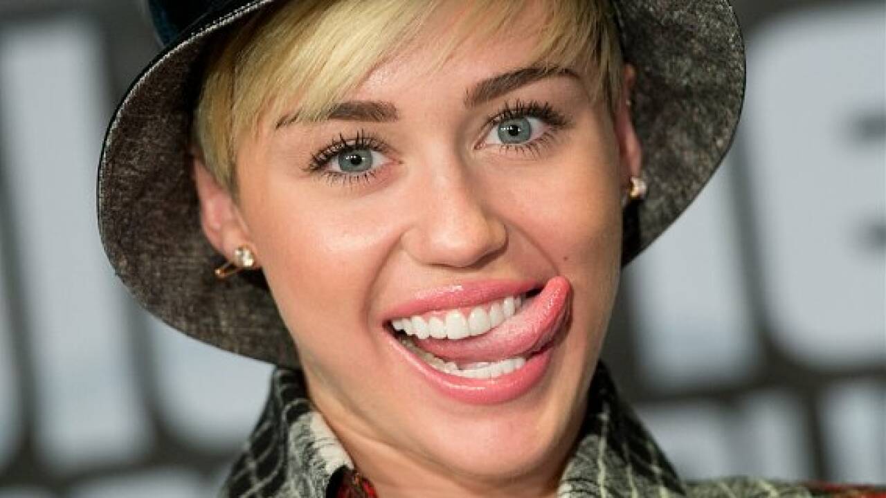 Für guten Zweck: Miley Cyrus nackt auf T-Shirt