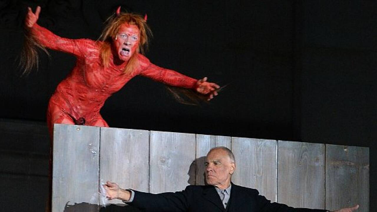 Festspiele: Ein "teuflischer" Simon Schwarz