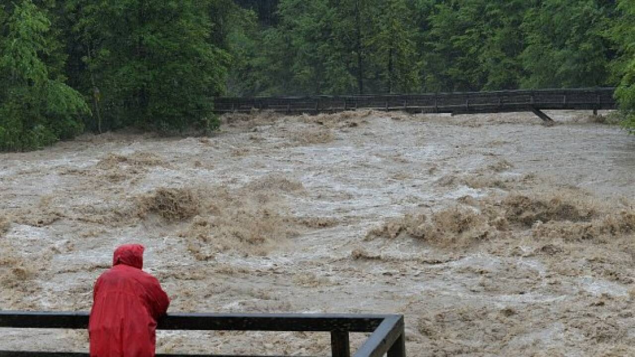 Saalachstraße weggerissen - Gasleitung gesichert