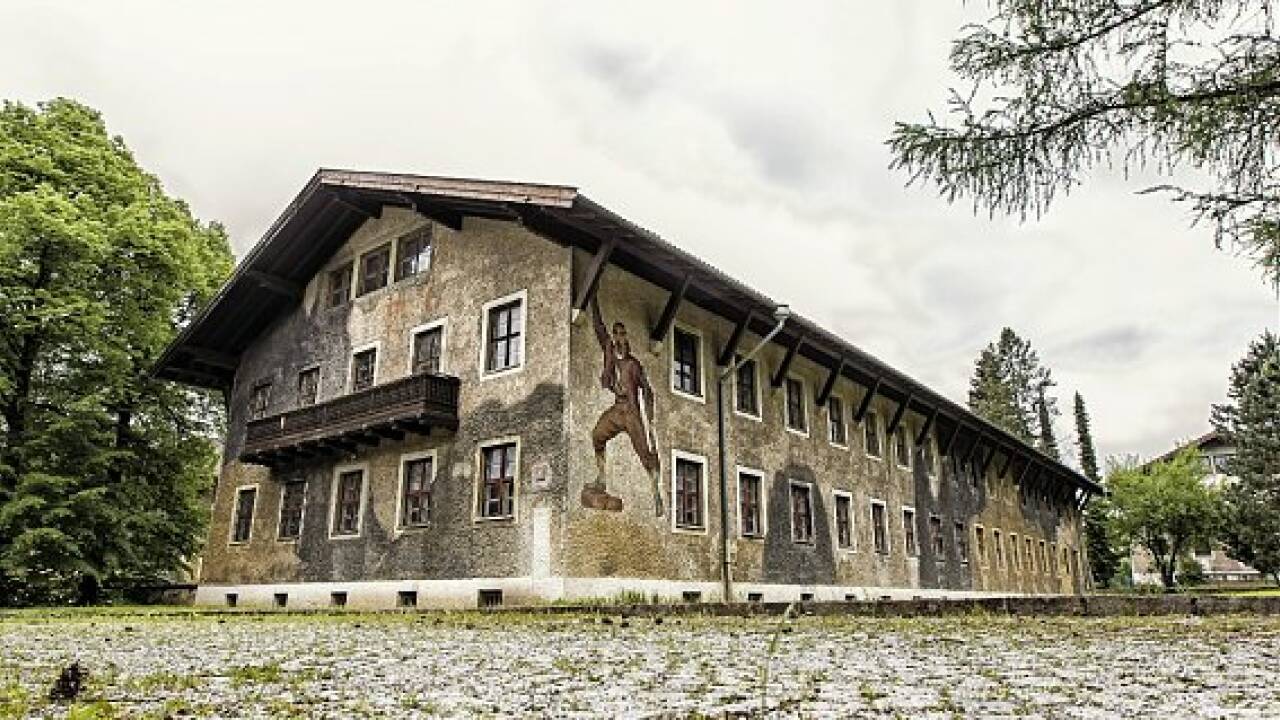 Rainerkaserne in Elsbethen an Red Bull übergeben
