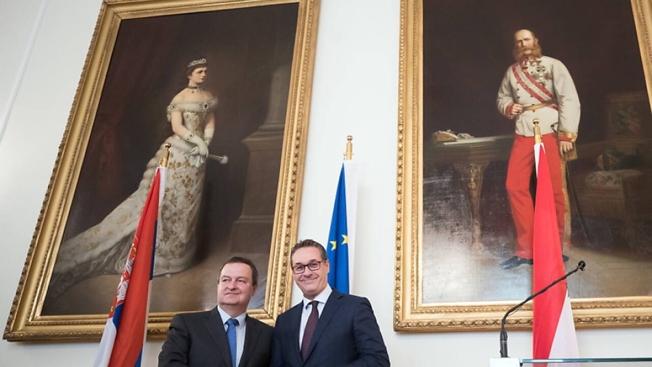 Strache begrüßte Dacic in Wien  Strache begrüßte Dacic in Wien