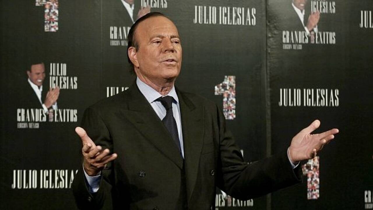 Julio Iglesias hält sich für einen "mittelmäßigen Sänger"