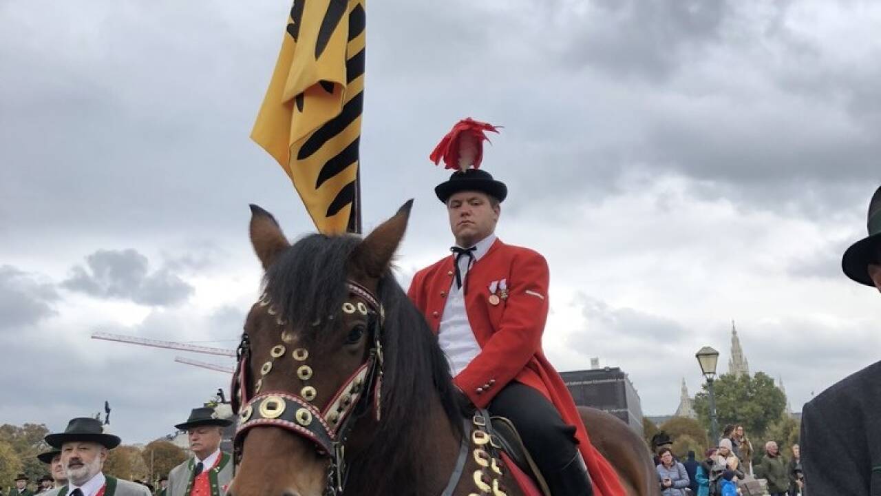Festakt mit den Salzburger Schützen und Musikkapellen zum 100-Jahr-Jubiläum der Republik Österreich in Wien.  