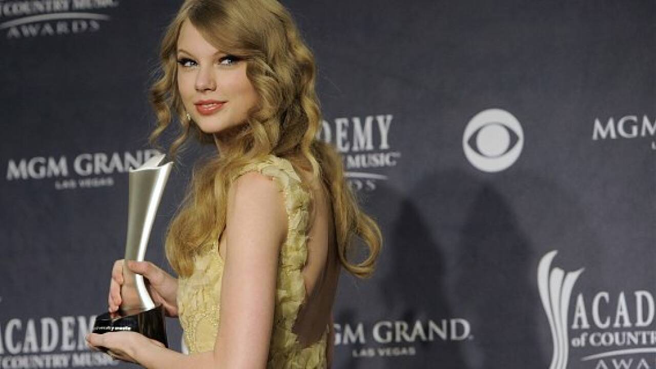 Taylor Swift besucht krebskranken Fan im Krankenhaus