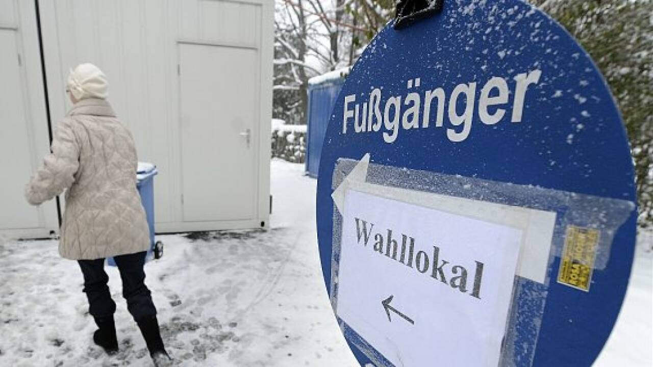 Volksbefragung: Rund 60 Prozent für Wehrpflicht