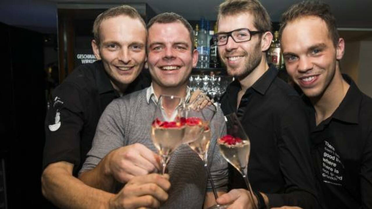 Neueröffnung: Aus Zweistein wird Bernstein