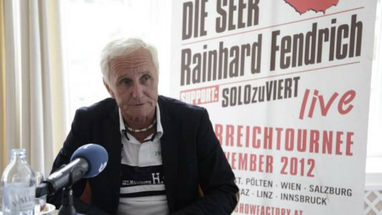 EAV gegen XXXLutz: Musiker wollen Möbelhaus klagen