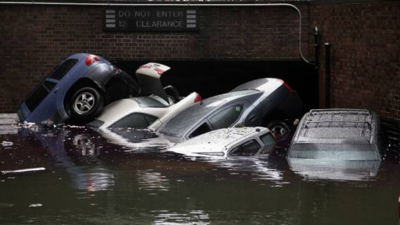Hurrikan Sandy fegt über die USA - Zahl der Toten steigt