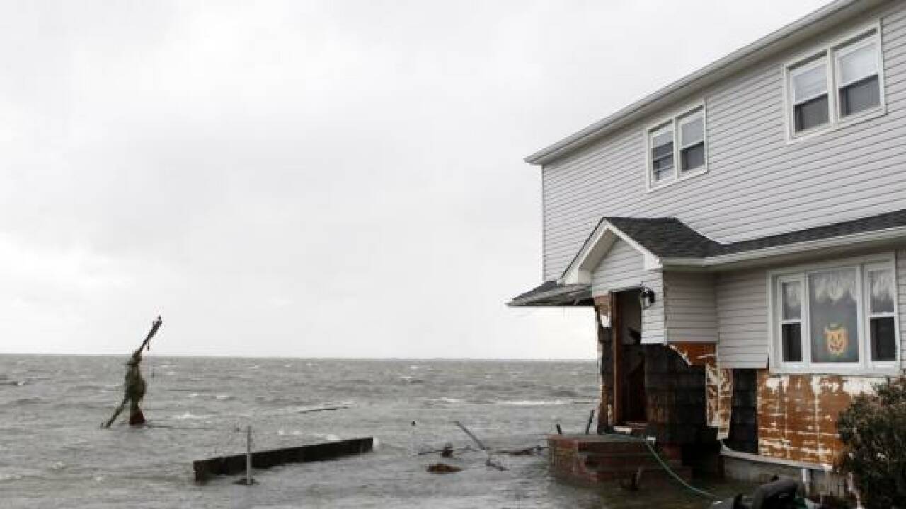 Hurrikan Sandy fegt über die USA - Zahl der Toten steigt