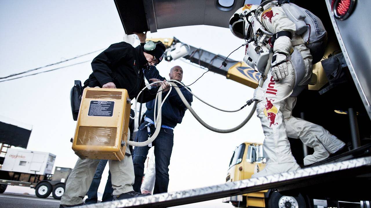 Stratos LIVE: Auch Schaden gratuliert Baumgartner