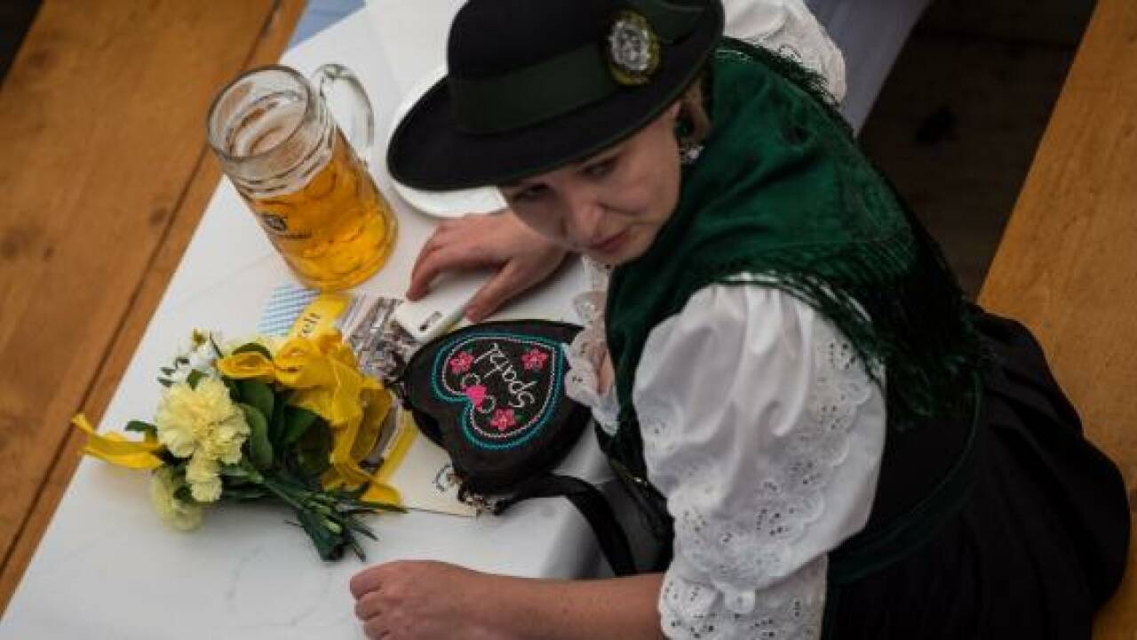"O’zapft is" beim Oktoberfest in München