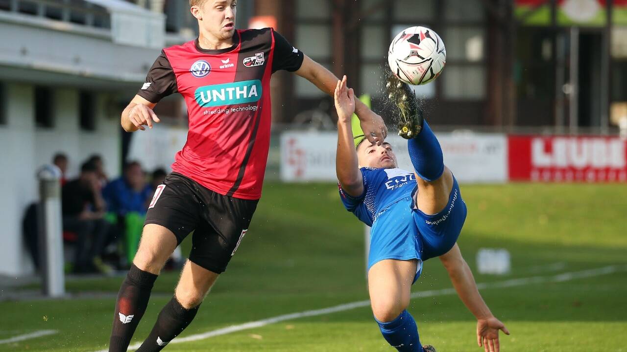 Christoph Banns Tor für Anif kam zu spät. Christoph Banns Tor für Anif kam zu spät.