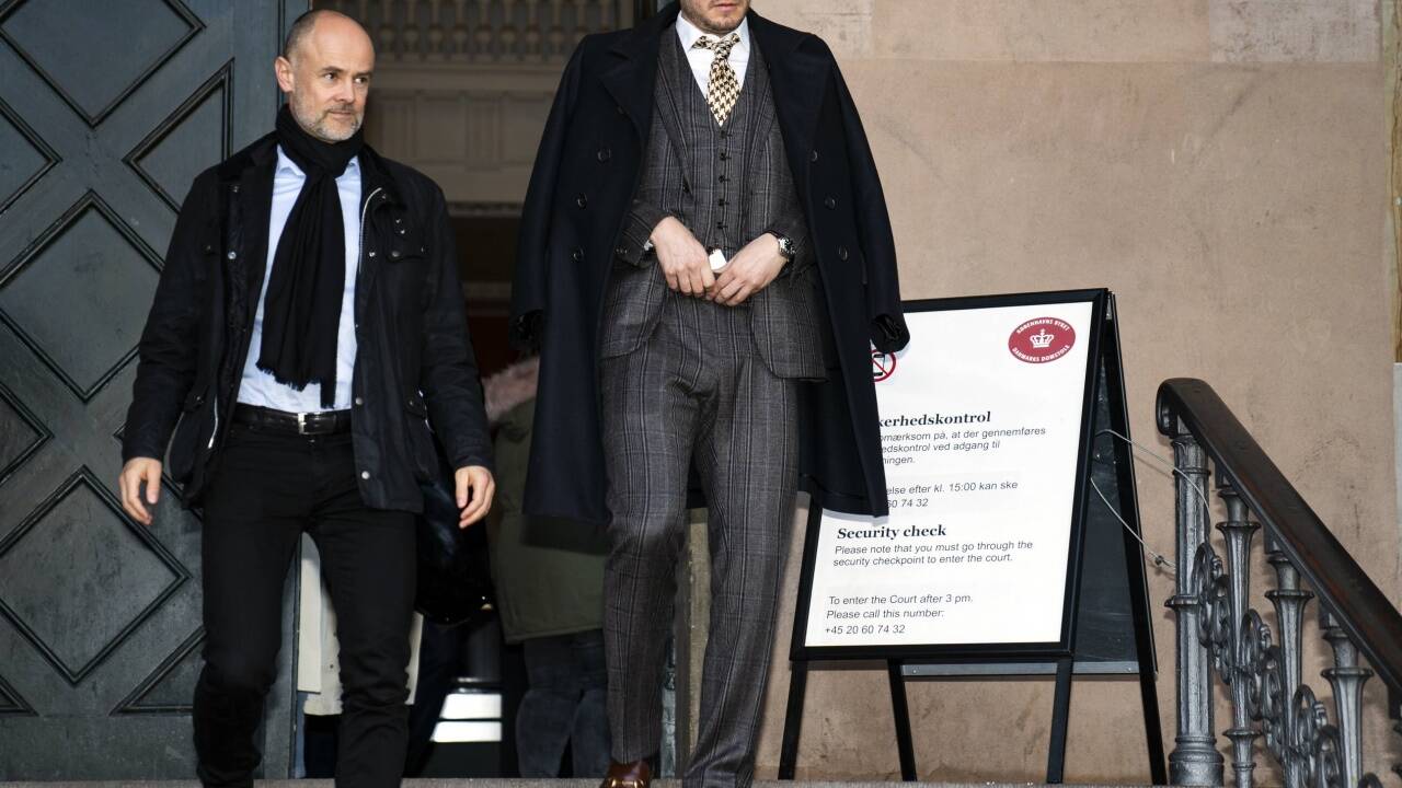 Rosenborgs Stürmerstar Nicklas Bendtner (re.), derzeit häufiger im Gerichtssaal als auf dem Fußballplatz.  Rosenborgs Stürmerstar Nicklas Bendtner (re.), derzeit häufiger im Gerichtssaal als auf dem Fußballplatz.