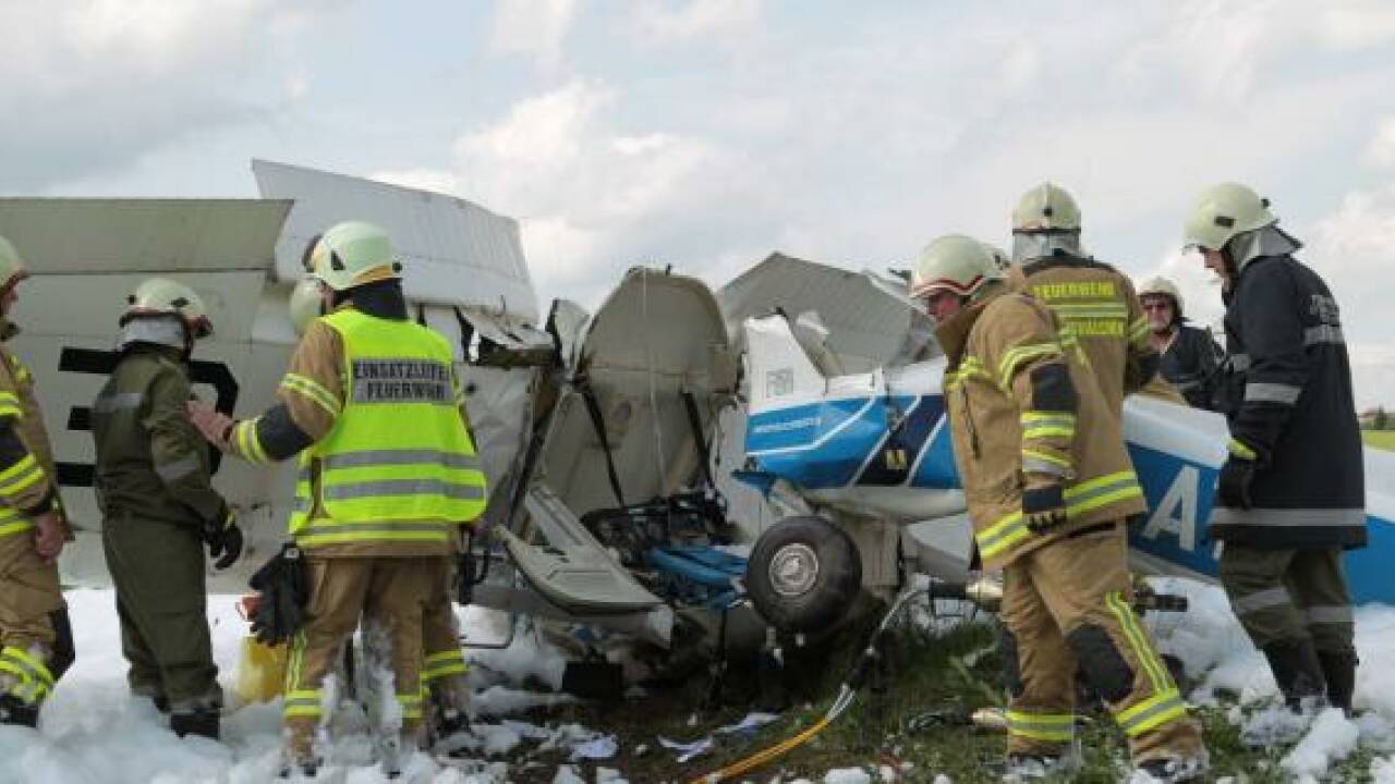 Flugzeug in Straßwalchen abgestürzt - zwei Tote