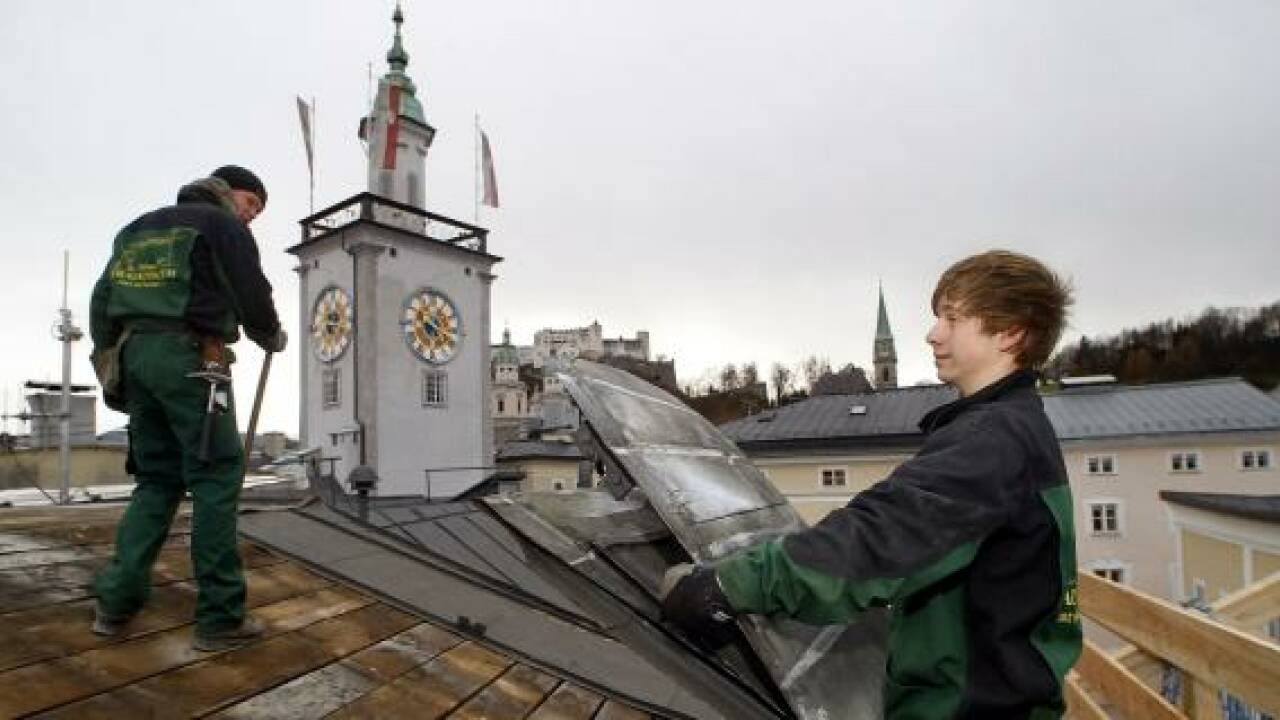 Panne: Im neu sanierten Rathaus ist das Dach undicht