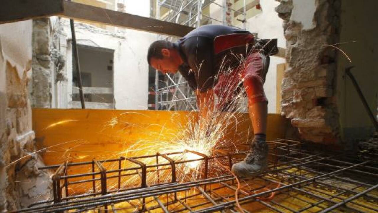 Panne: Im neu sanierten Rathaus ist das Dach undicht