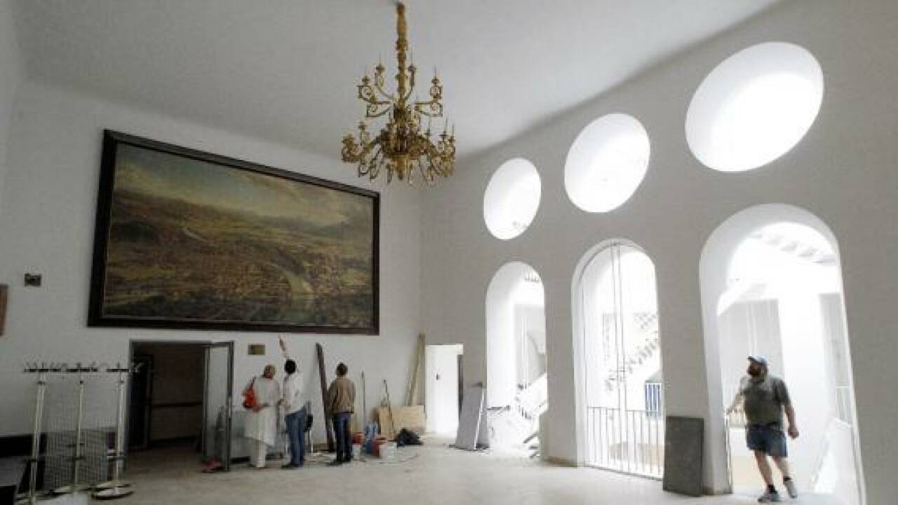 Panne: Im neu sanierten Rathaus ist das Dach undicht