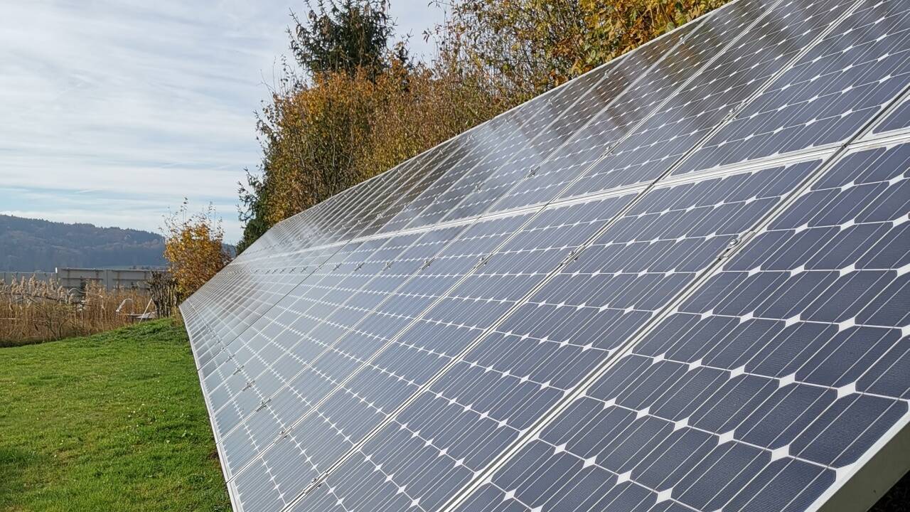 Erzeugt wird der Strom über fünf Photovoltaik-Anlagen. 