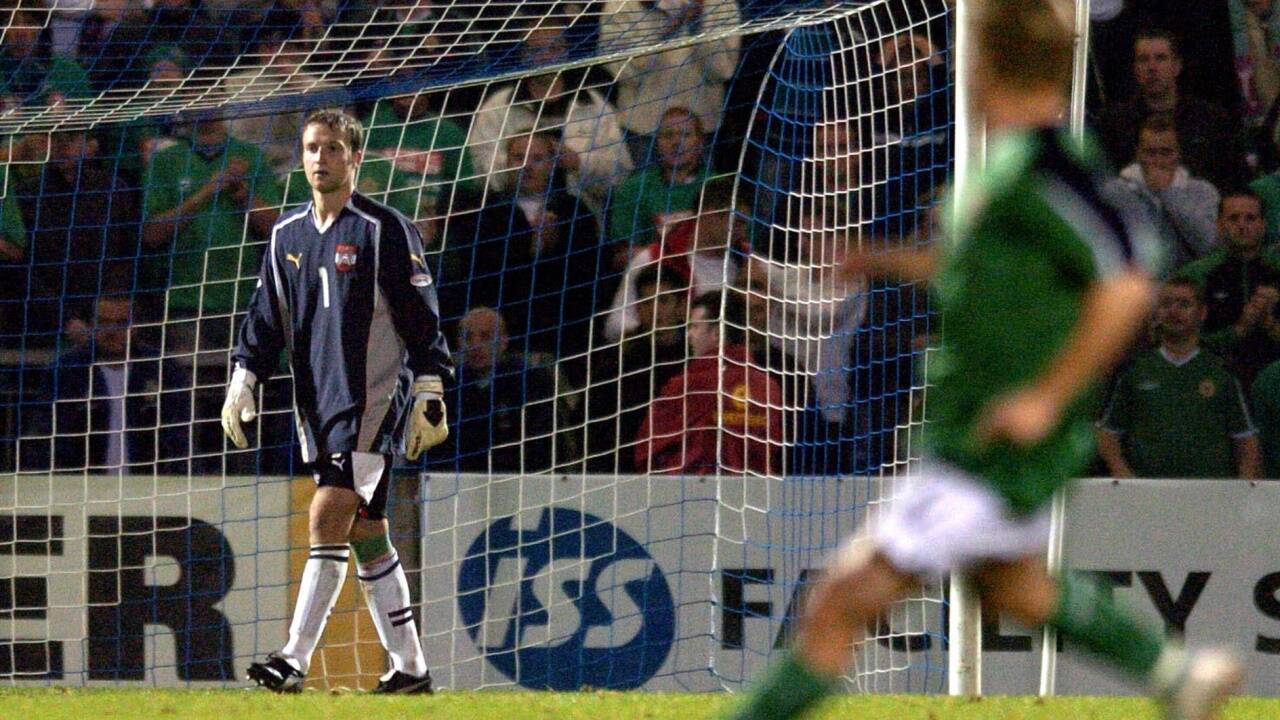 Ferdinand Feldhofer als Torhüter 2004 gegen Nordirland. 