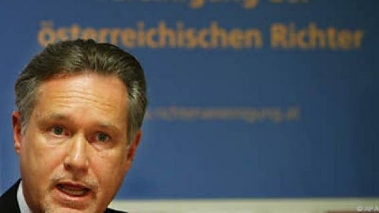 Richter-Präsident fordert um 200 Euro mehr Gehalt