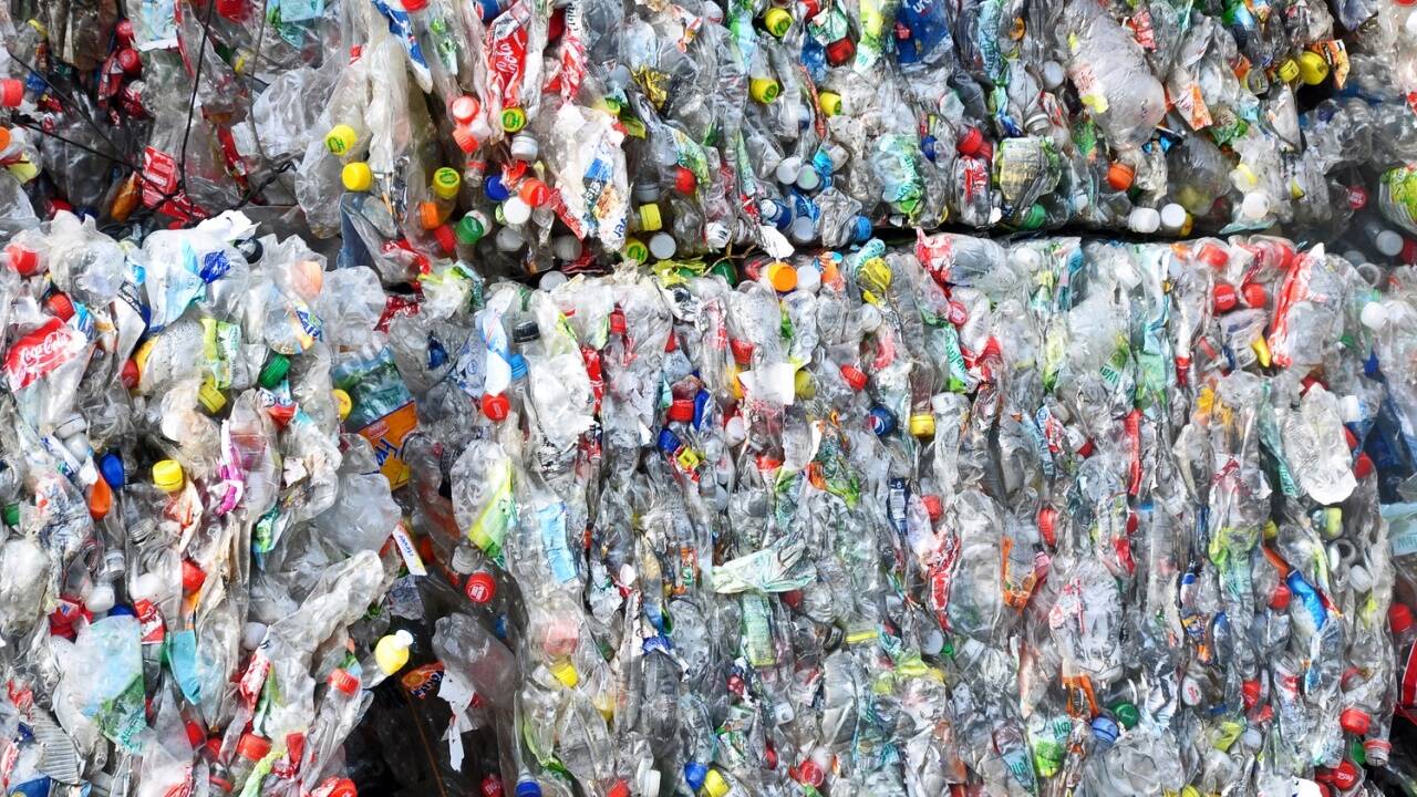 Pro Jahr werden in Österreich rund 300.000 Tonnen Kunststoffverpackungen verbraucht, erst gut ein Drittel davon wird derzeit recycelt. 