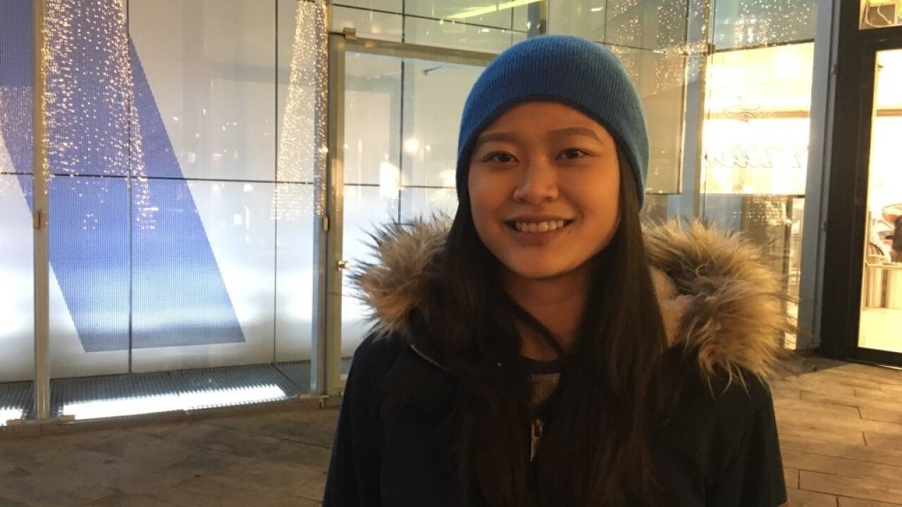 Song-Apson Sophachan (Schülerin HAK Neumarkt): „Snackosaurus ist jemand der sehr viele Snacks isst, etwa Chips.“  Song-Apson Sophachan (Schülerin HAK Neumarkt): „Snackosaurus ist jemand der sehr viele Snacks isst, etwa Chips.“