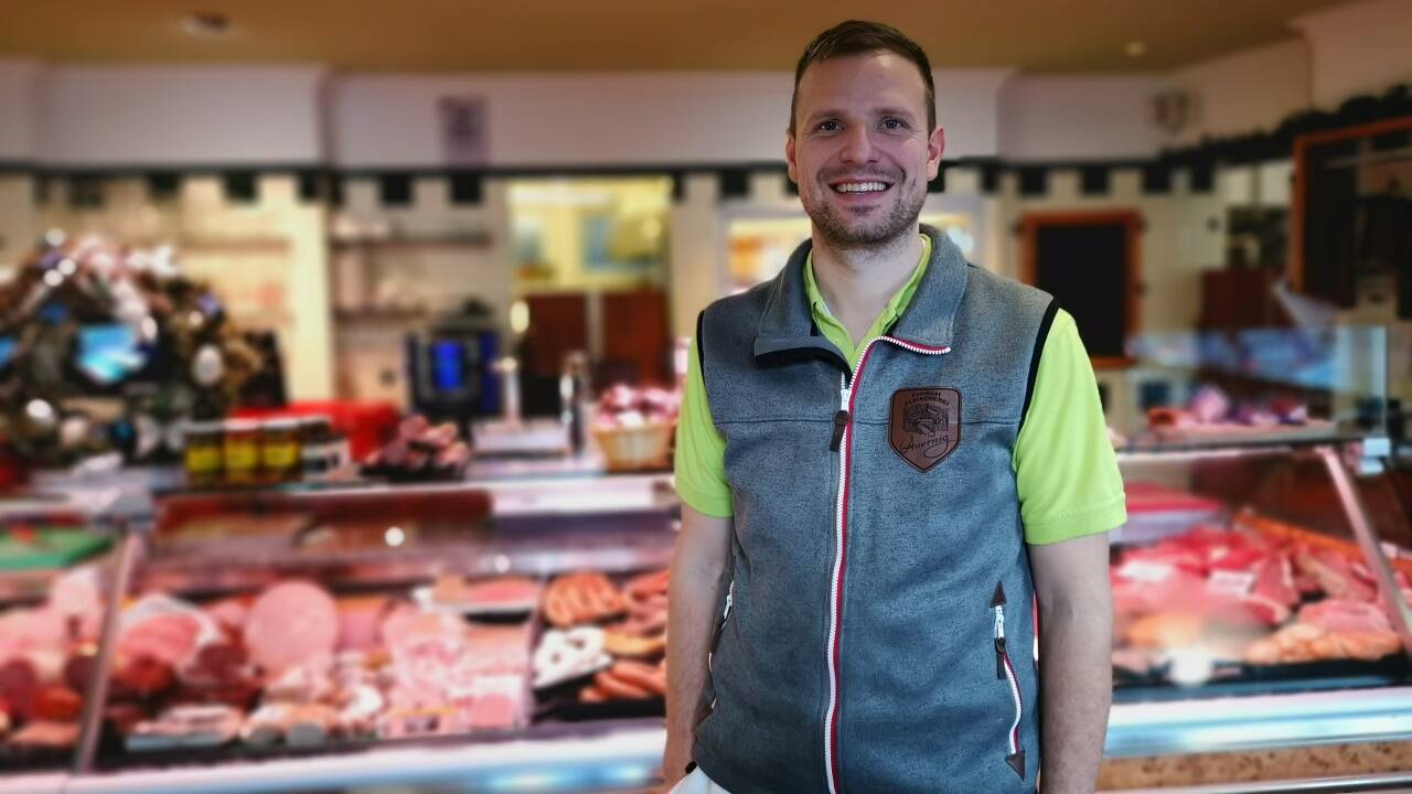 Sein Fleisch liefert er hauptsächlich in der Stadt Salzburg. 