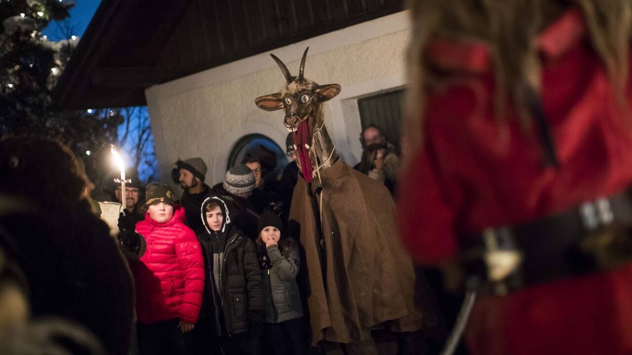 Am Donnerstagabend war die Wilde Jagd vom Unterberg wieder unterwegs – heuer in Anif. 