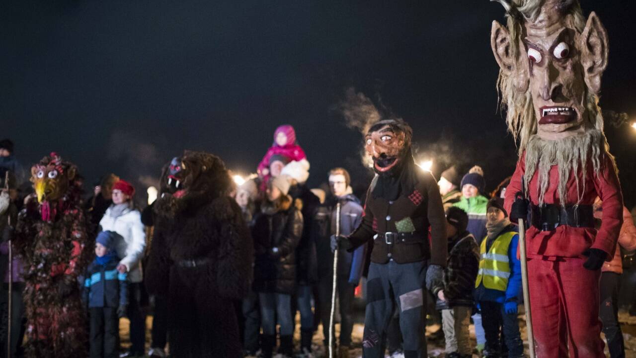 Am Donnerstagabend war die Wilde Jagd vom Unterberg wieder unterwegs – heuer in Anif. 