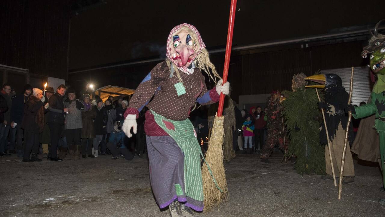 Am Donnerstagabend war die Wilde Jagd vom Unterberg wieder unterwegs – heuer in Anif. 