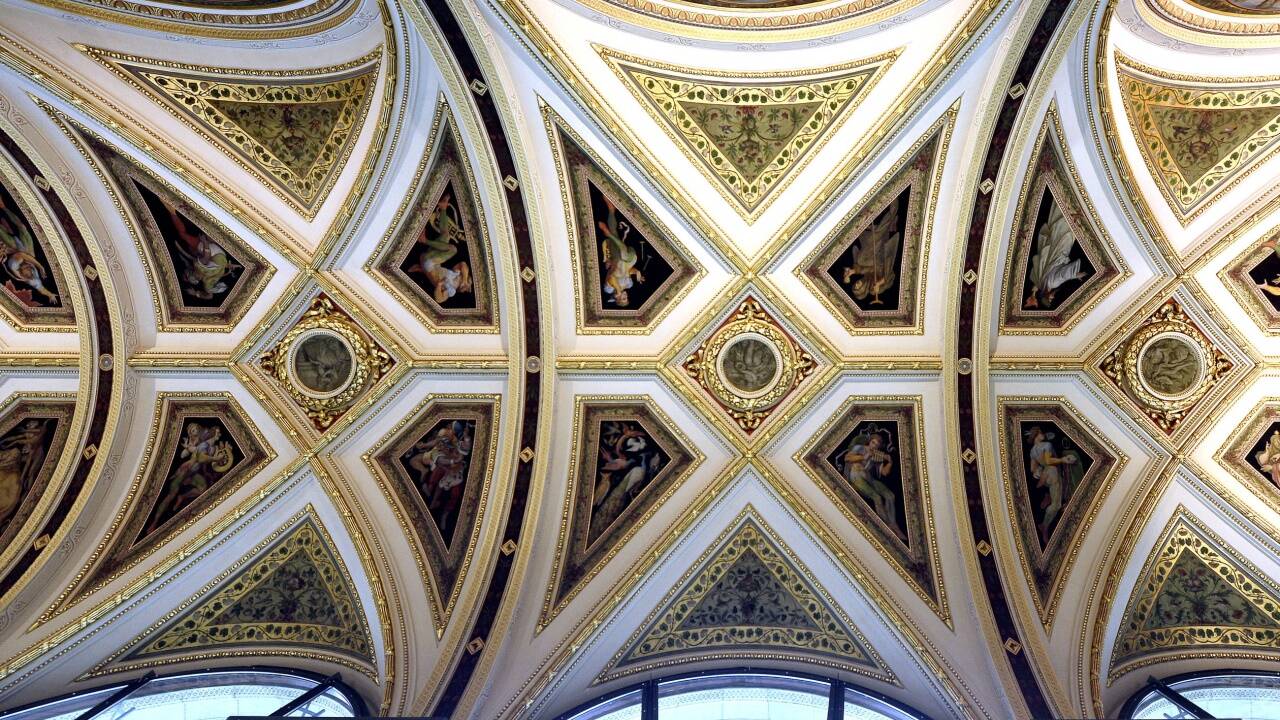 Restaurierte Prunkräume der Wiener Staatsoper 