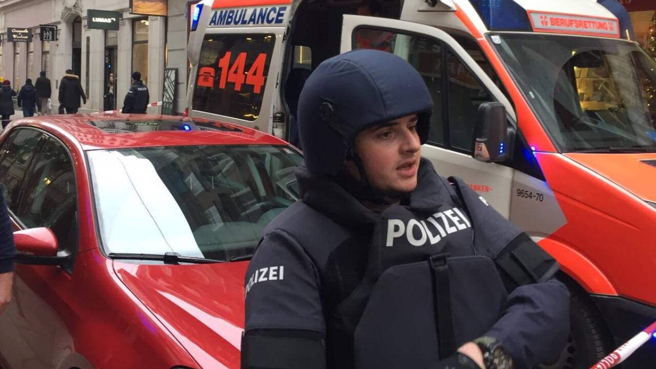 Ein Toter und ein Verletzter nach Schüssen vor dem Restaurant „Figlmüller“ in der Wiener Innenstadt. 