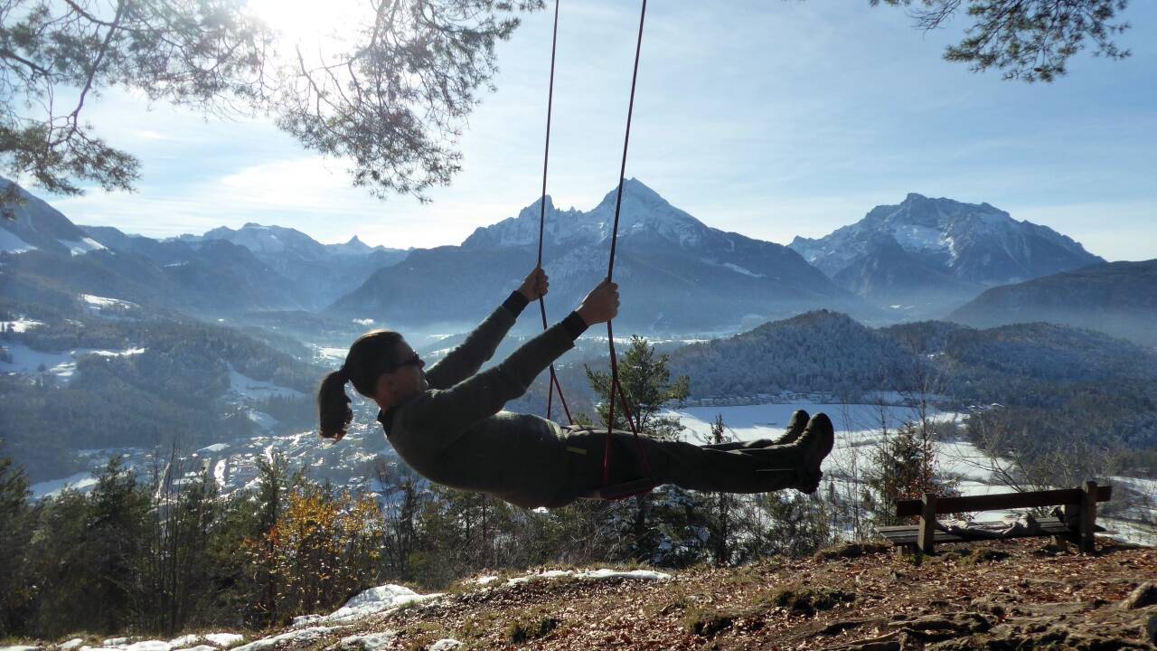Es weihnachtet. Die Engerl fliegen schon ziemlich tief auf der Marxenhöhe hoch über Berchtesgaden. Es weihnachtet. Die Engerl fliegen schon ziemlich tief auf der Marxenhöhe hoch über Berchtesgaden.
