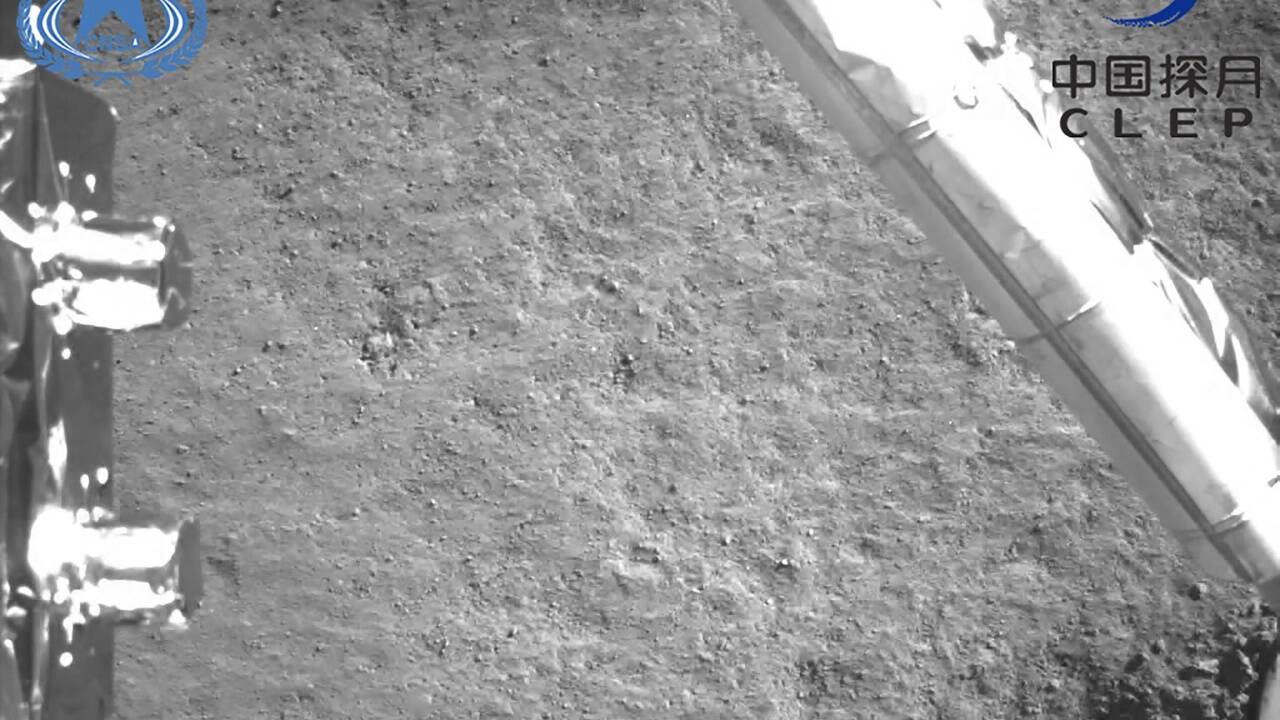 So sieht die andere Seite des Mondes aus. Das Foto wurde von der Sonde Chang’e-4 übermittelt. 