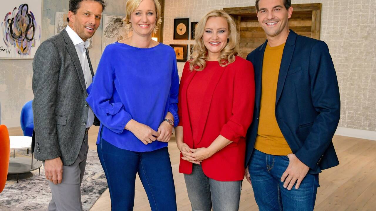Alle vier Moderatoren des „Studio 2“: Martin Ferdiny, Birgit Fenderl, Verena Scheitz und Norbert Oberhauser. 