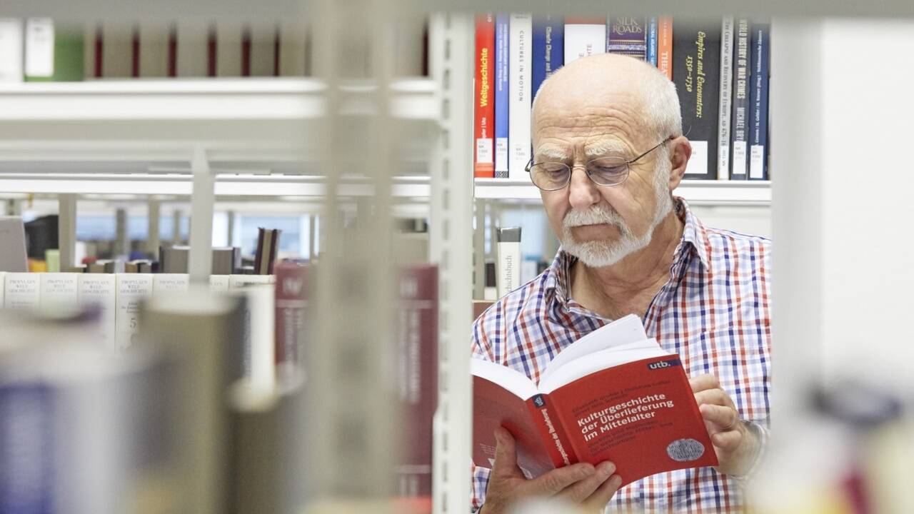 Es geht darum, Menschen, die der Gesellschaft noch etwas geben können, im Arbeitsprozess zu halten, anstatt sie aufs Abstellgleis zu bugsieren.  