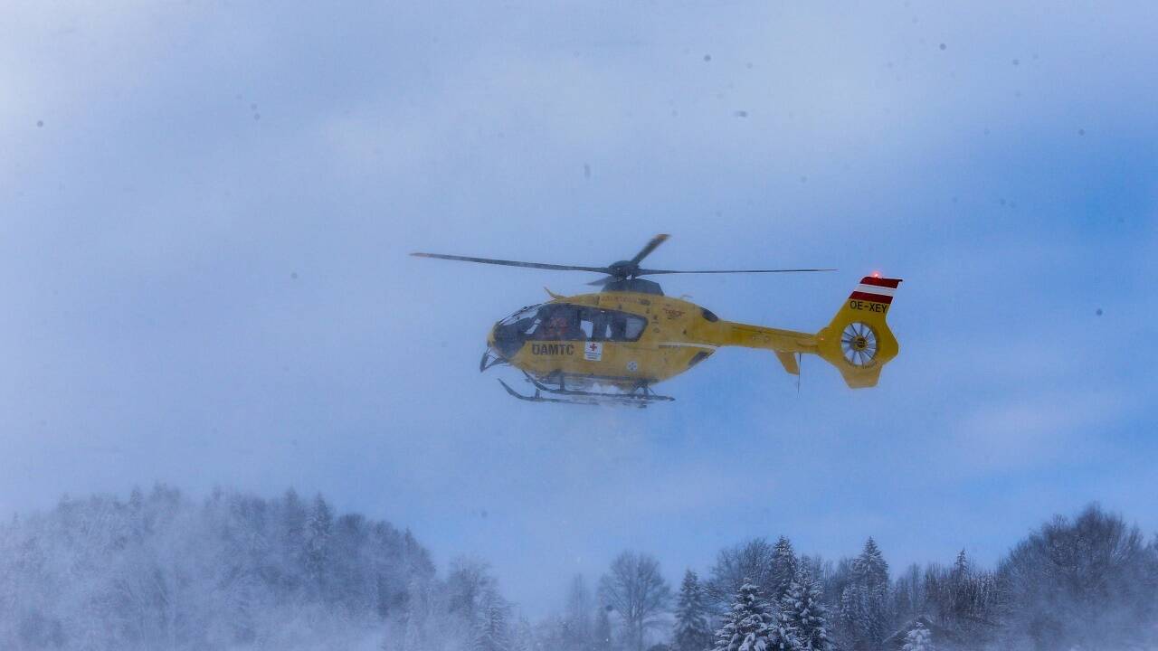 Auch der Notartzhubschrauber „Christophorus 6“ flog nach Thalgau. 