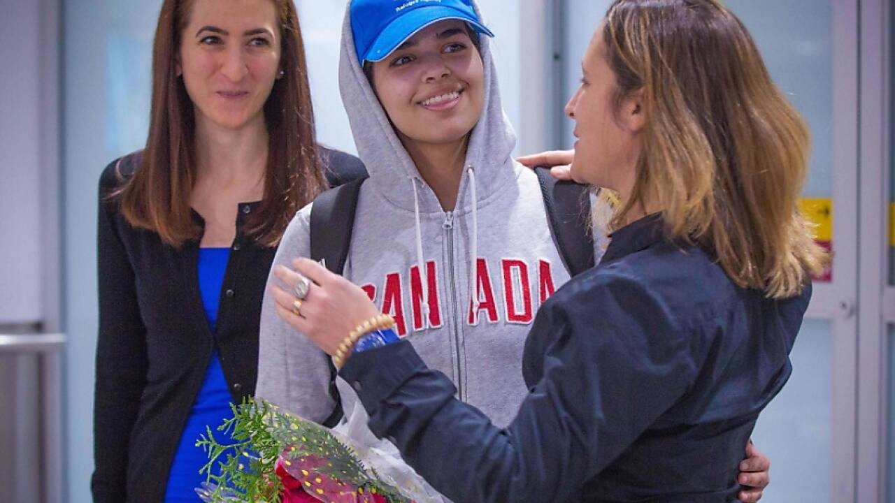 Rahaf Mohammed al-Qunun bei ihrer Ankunft in Toronto  Rahaf Mohammed al-Qunun bei ihrer Ankunft in Toronto