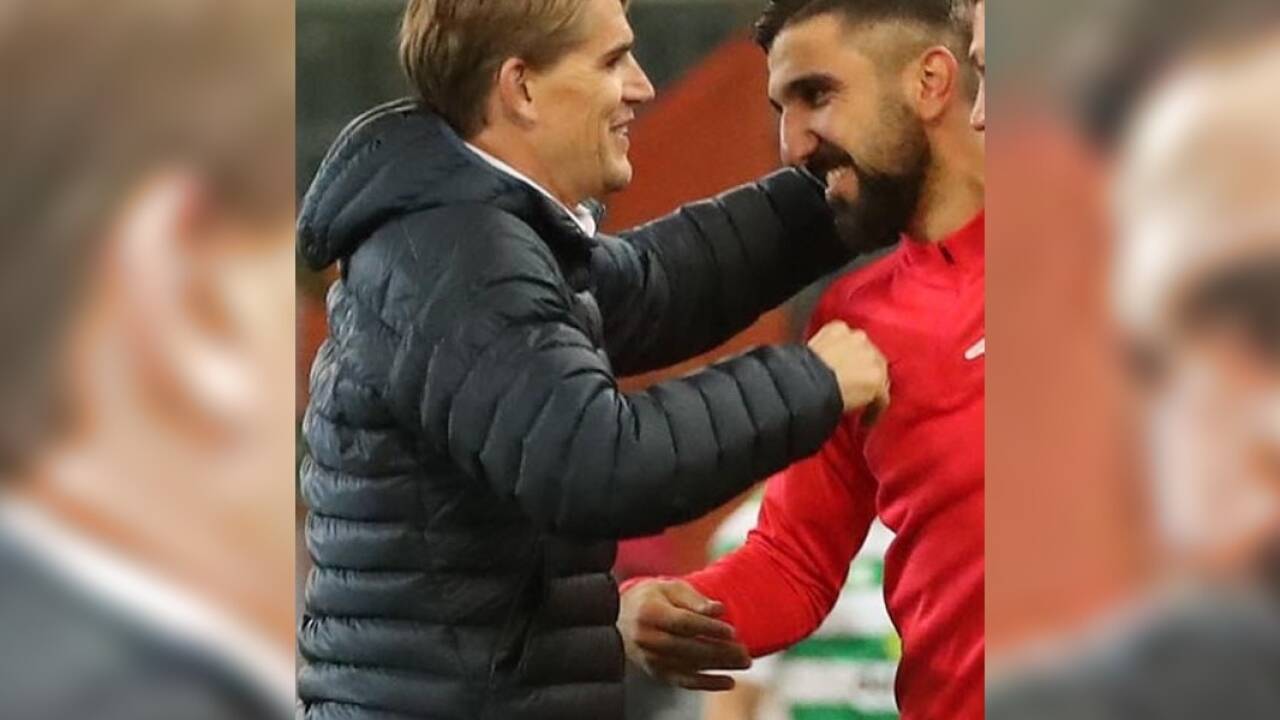 Salzburgs Sportchef Christoph Freund mit seinem Torjäger Munas Dabbur. Salzburgs Sportchef Christoph Freund mit seinem Torjäger Munas Dabbur.